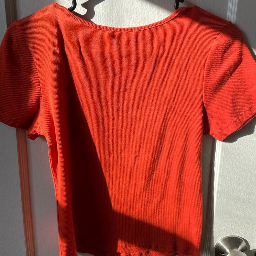 Red Top - Picture 2 of 2